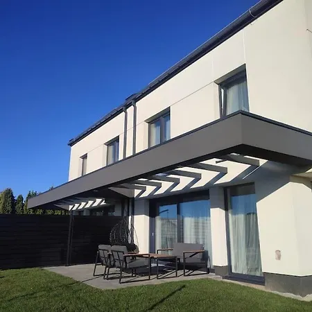 Przestronny Apartament, Ogrodek, Bezplatne Miejsca Postojowe W Garazu, Awg Appartement Cracovie