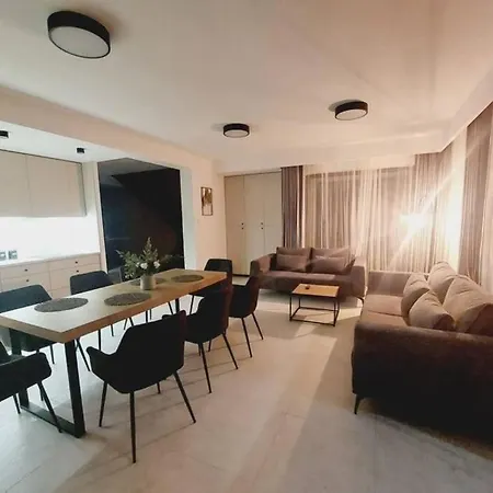 Appartement Przestronny Apartament, Ogrodek, Bezplatne Miejsca Postojowe W Garazu, Awg Cracovie