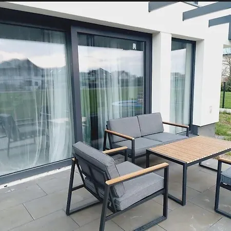 Przestronny Apartament, Ogrodek, Bezplatne Miejsca Postojowe W Garazu, Awg Apartments