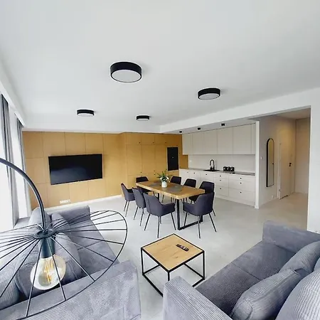 דירה Przestronny Apartament, Ogrodek, Miejsca Postojowe W Garazu *
