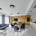 Przestronny Apartament, Ogrodek, Bezplatne Miejsca Postojowe W Garazu, Awg * 크라쿠프