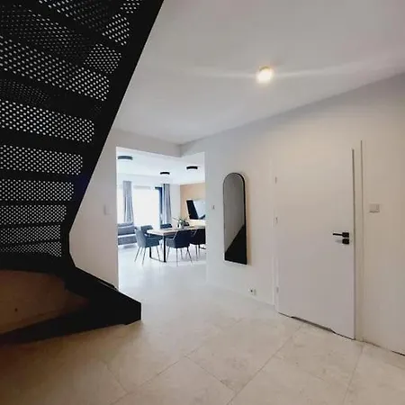 Przestronny Apartament, Ogrodek, Miejsca Postojowe W Garazu * Krakov