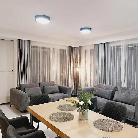Apartmán Przestronny Apartament, Ogrodek, Miejsca Postojowe W Garazu *